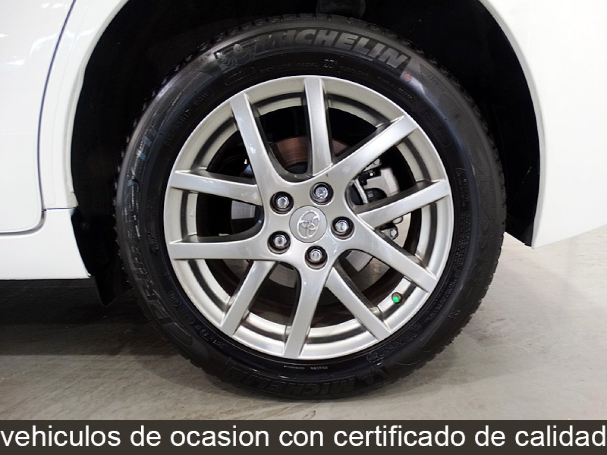 Foto Toyota Verso 27