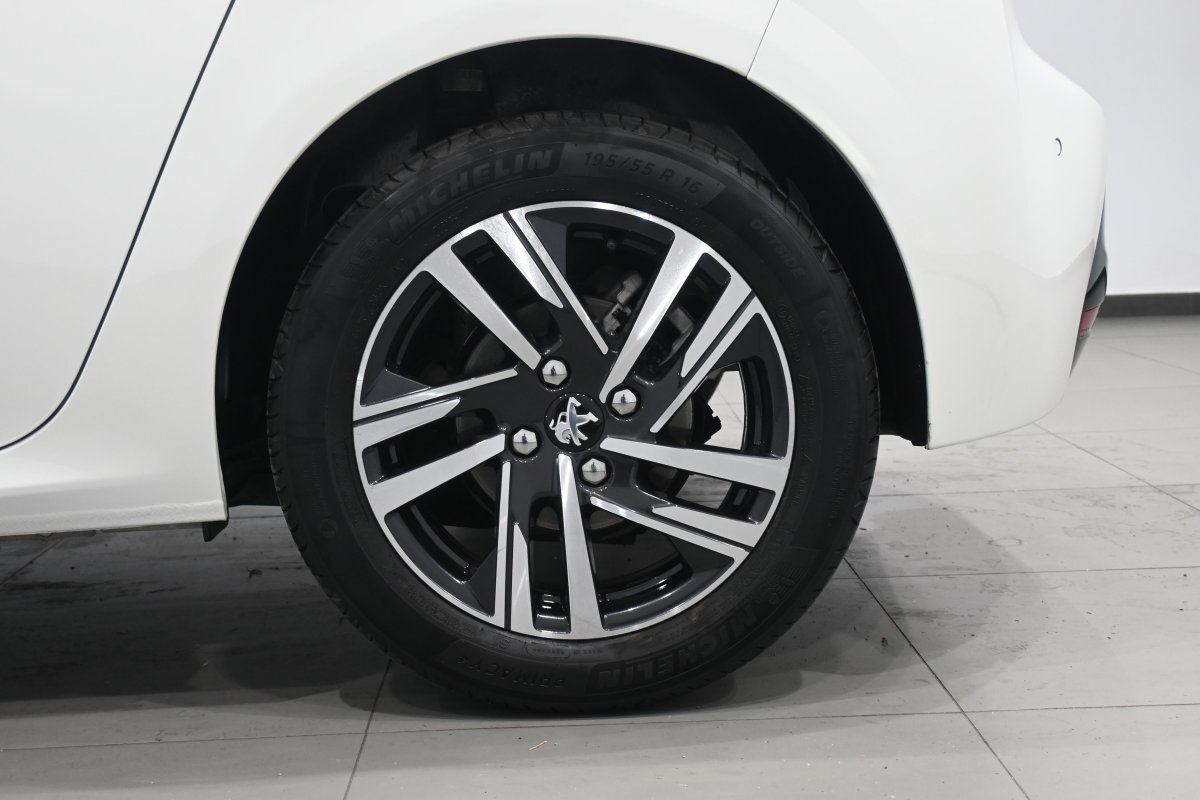 Foto Peugeot 208 31