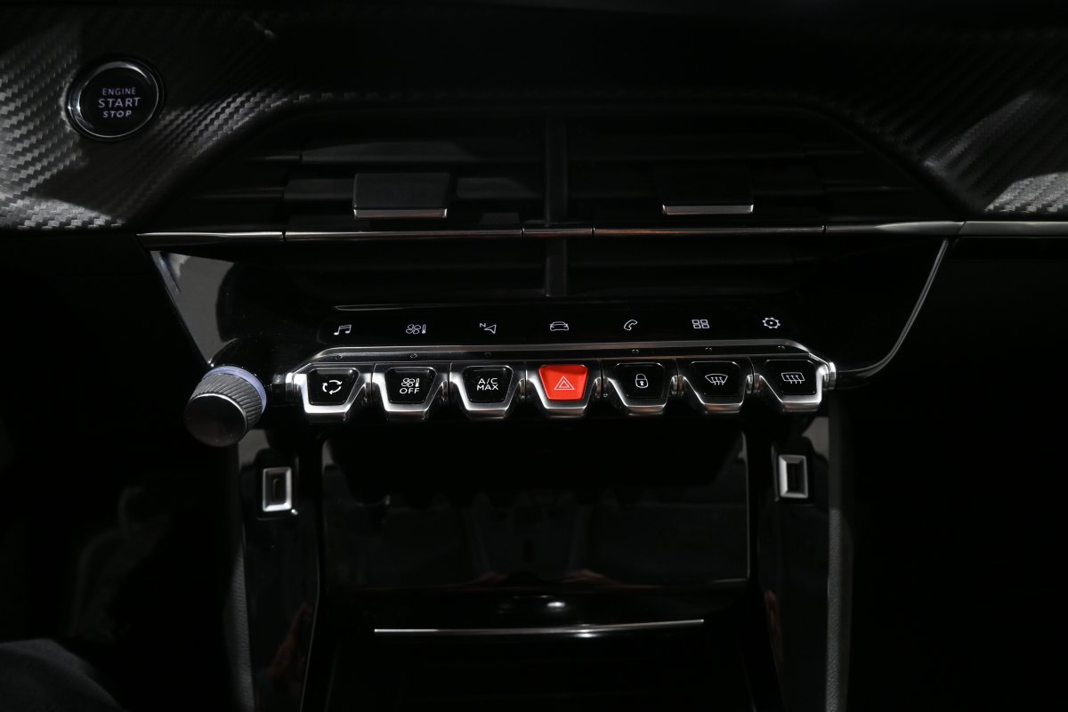 Foto Peugeot 208 18