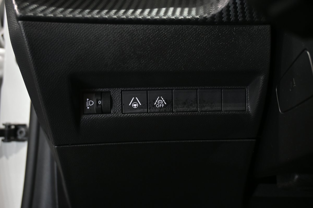 Foto Peugeot 208 30
