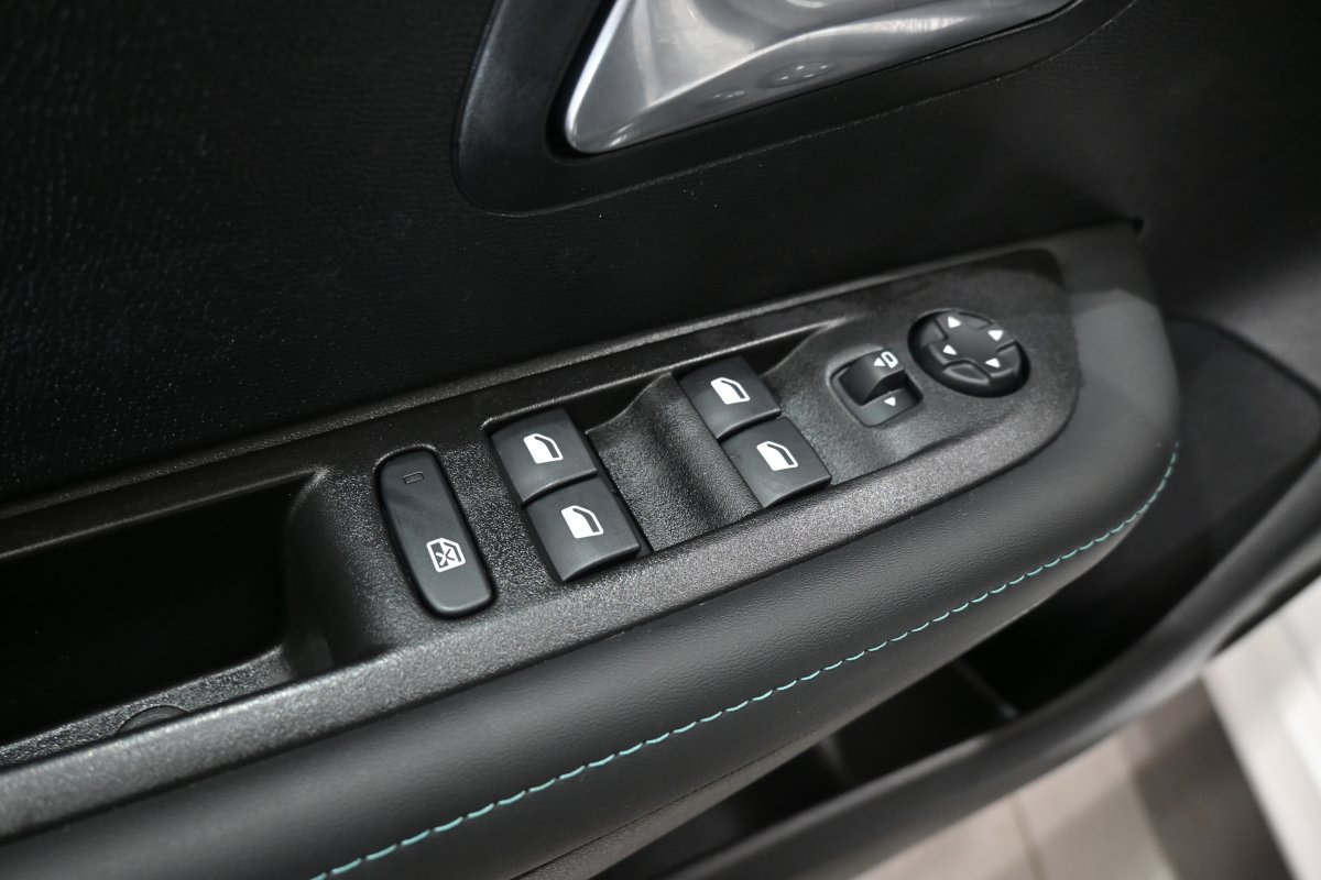 Foto Peugeot 208 29