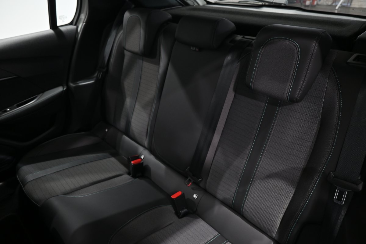 Foto Peugeot 208 12
