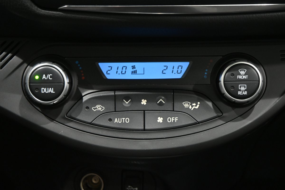 Foto Toyota Yaris 17