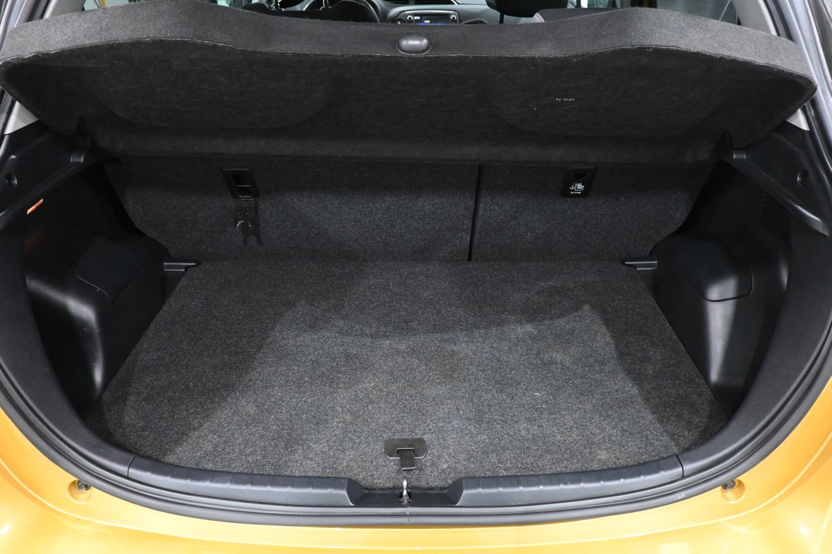 Foto Toyota Yaris 8