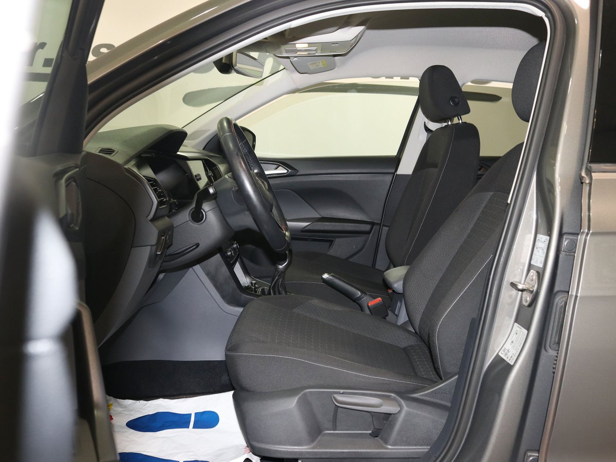 Foto Volkswagen T-Cross 15