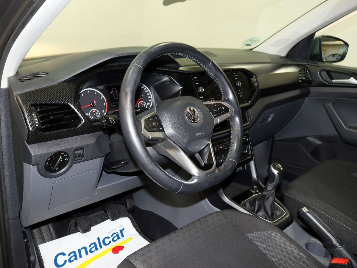 Foto Volkswagen T-Cross 24