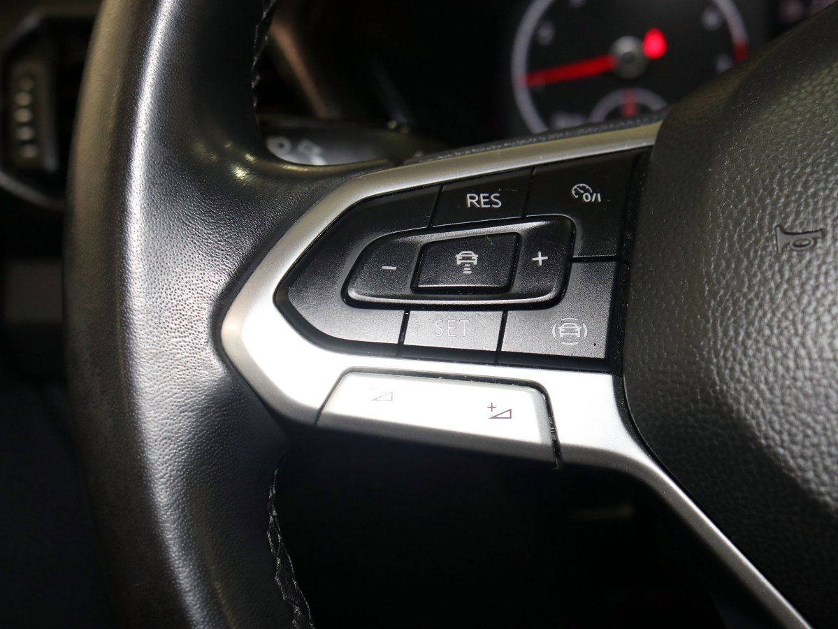 Foto Volkswagen T-Cross 38