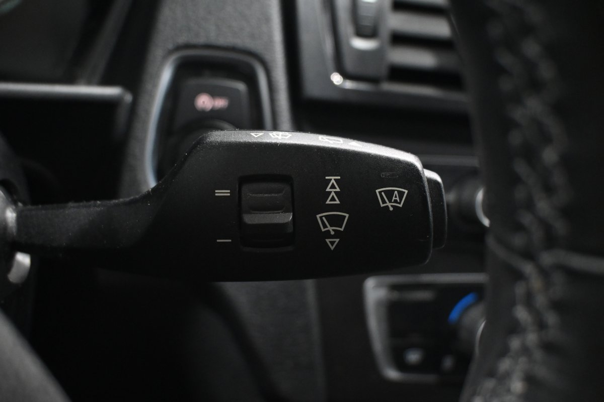 Foto Bmw Serie 1 118dA 23