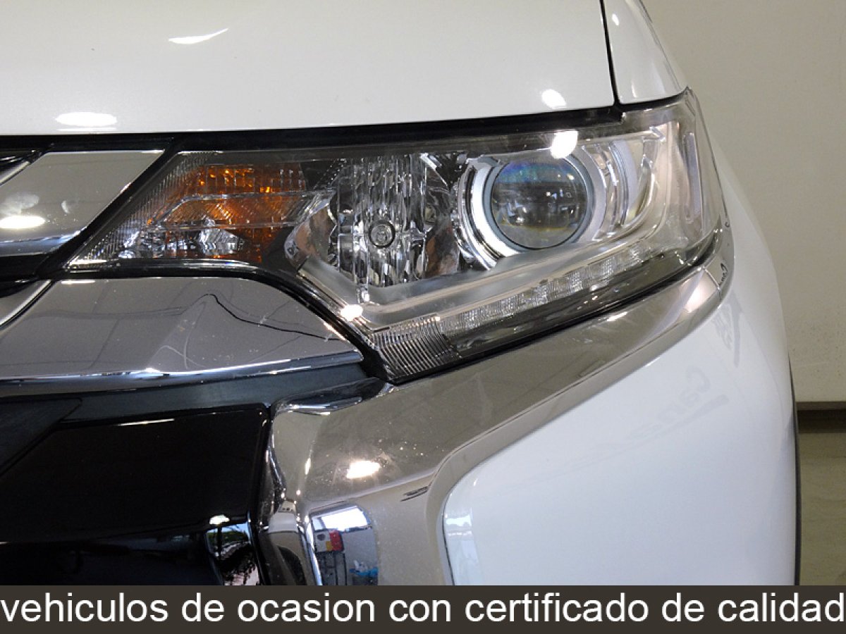 Foto Mitsubishi Outlander 12