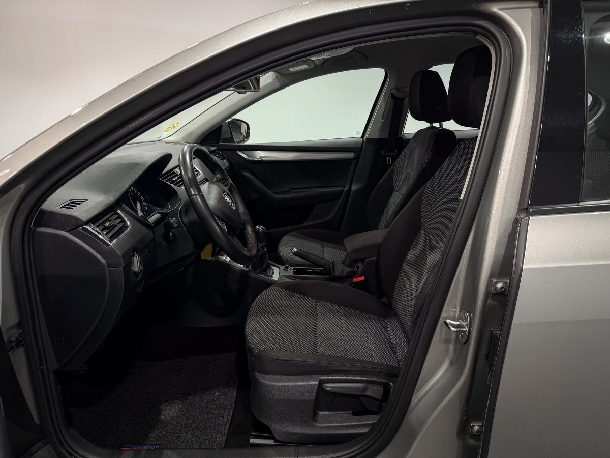 Foto Skoda Octavia 10