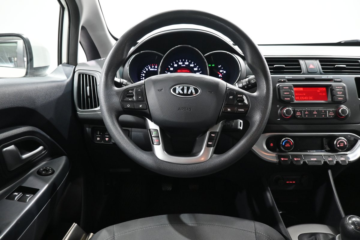 Foto Kia Rio 17