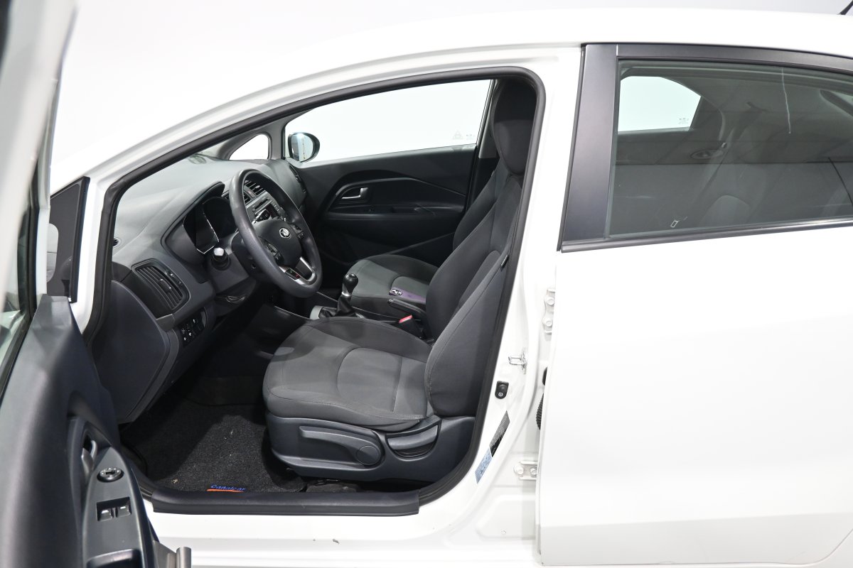 Foto Kia Rio 10