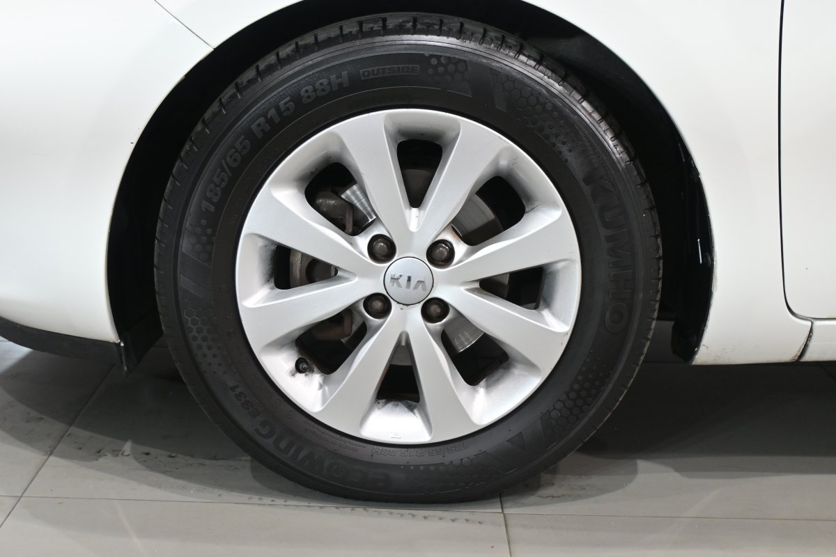 Foto Kia Rio 26