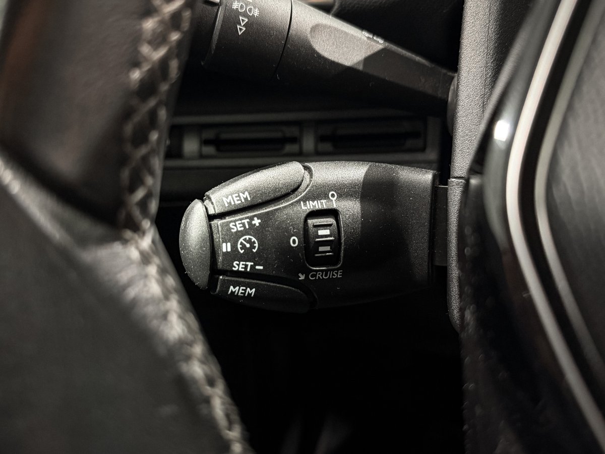 Foto Peugeot 5008 23