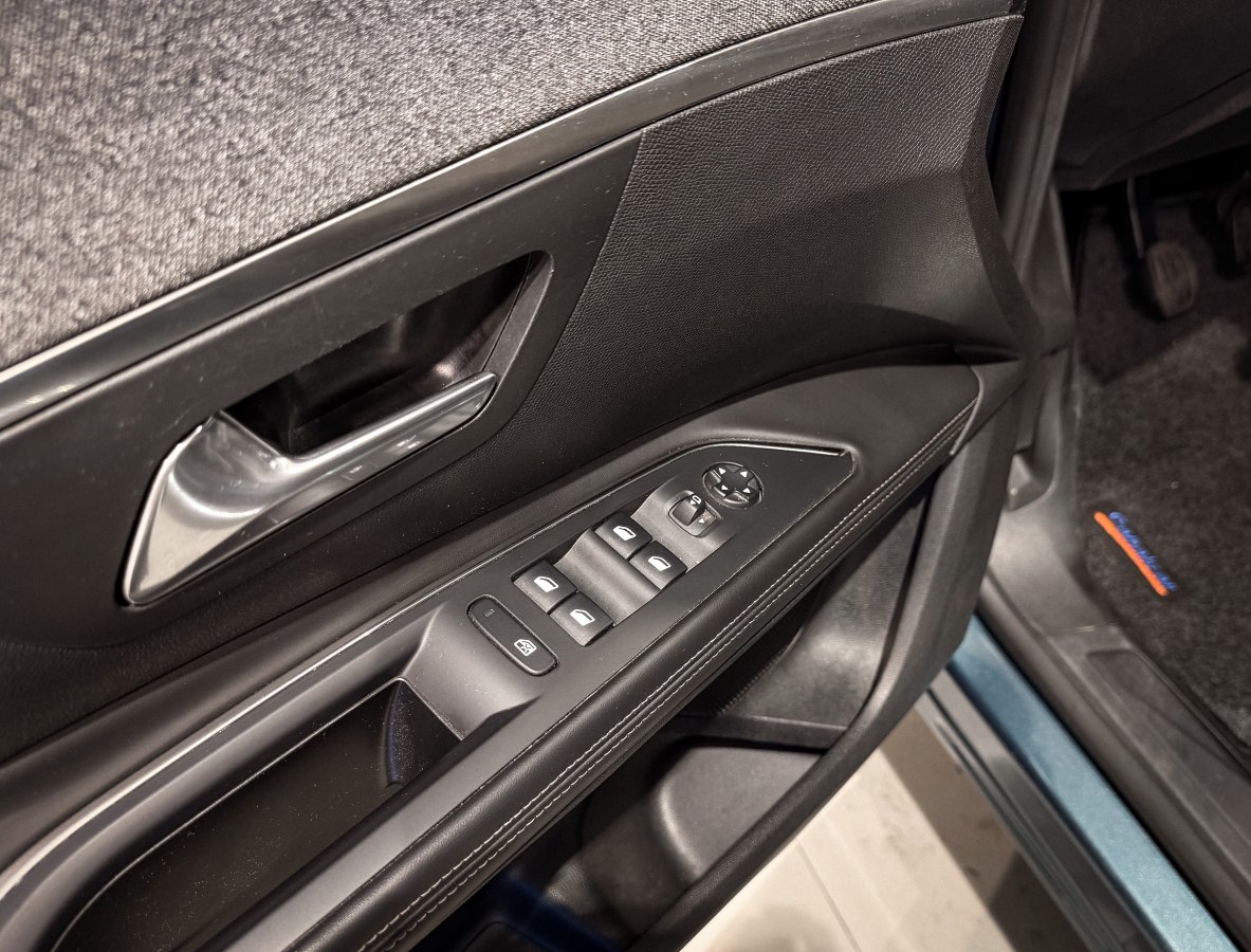 Foto Peugeot 5008 26