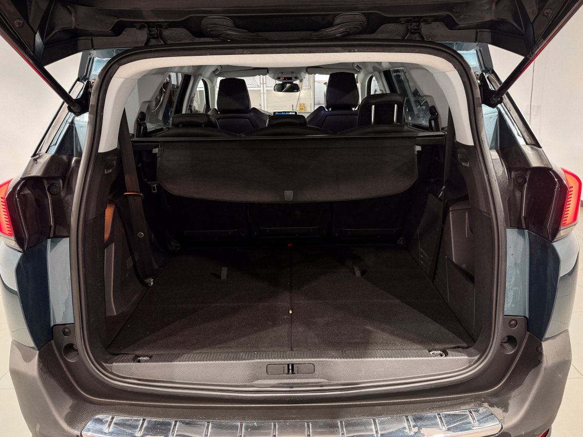 Foto Peugeot 5008 7
