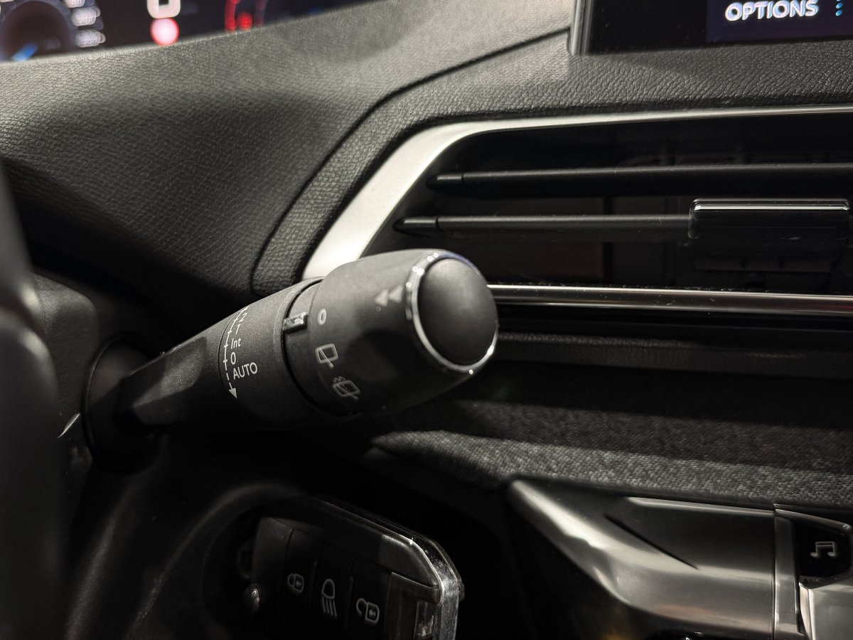 Foto Peugeot 5008 25