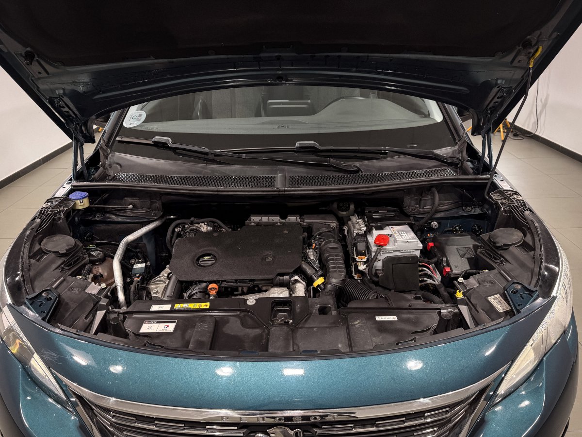 Foto Peugeot 5008 8
