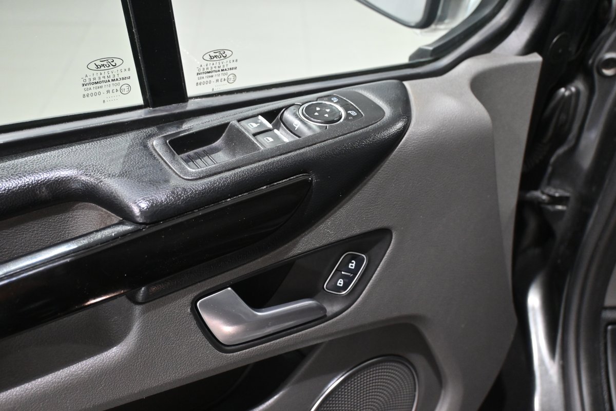 Foto Ford Tourneo 26
