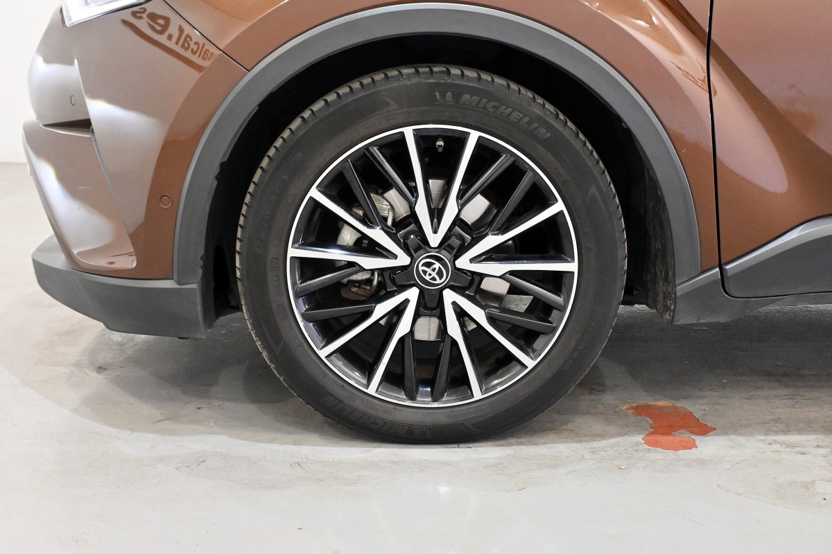 Foto Toyota C-HR 40