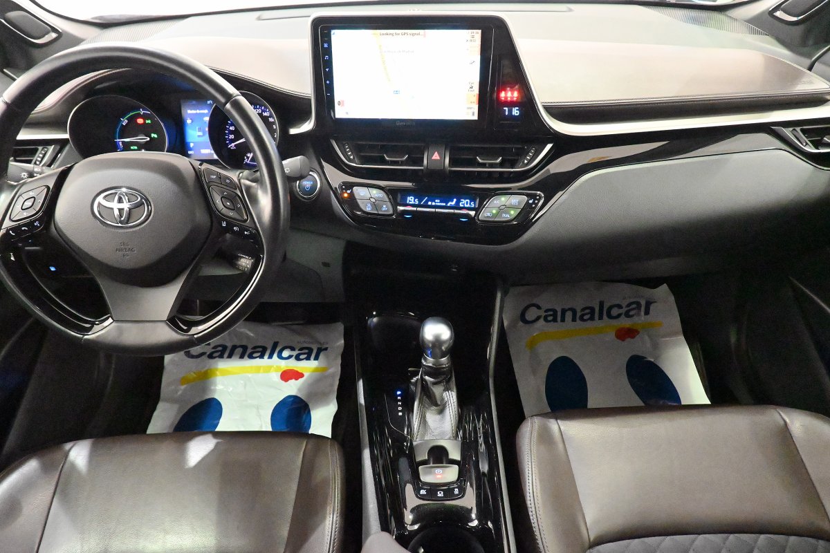 Foto Toyota C-HR 27