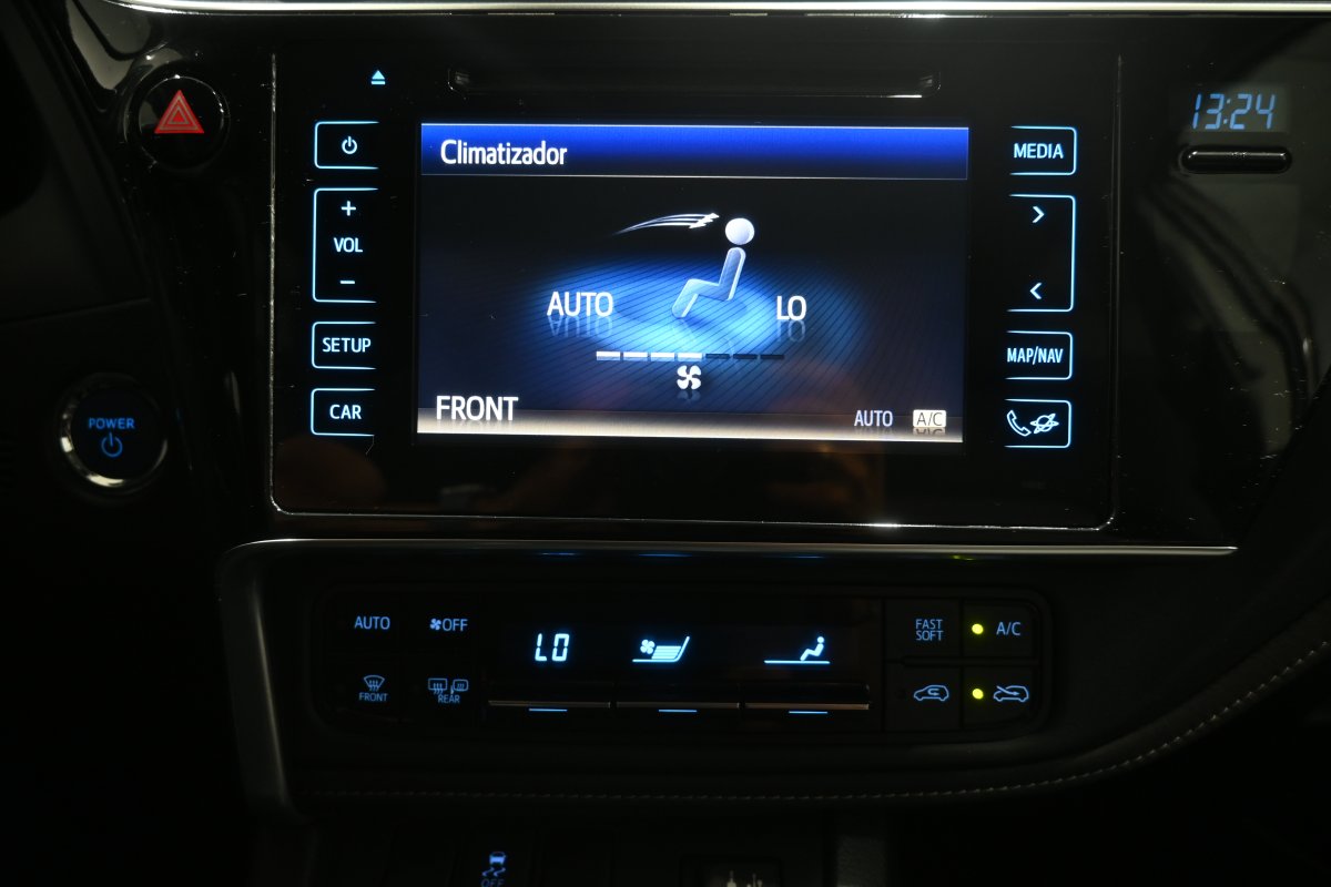 Foto Toyota Auris 15