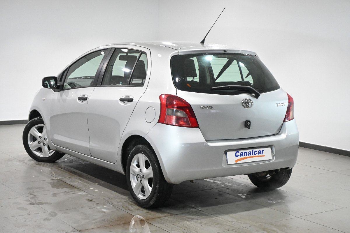 Foto Toyota Yaris 6