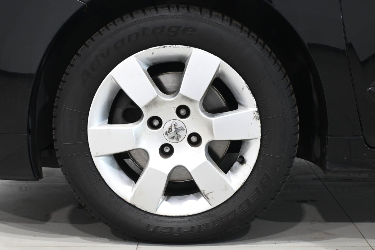 Foto Peugeot 5008 29