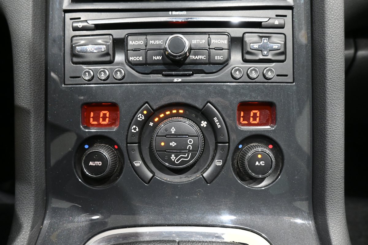 Foto Peugeot 5008 17