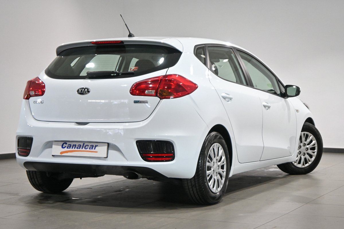 Foto Kia Ceed 4