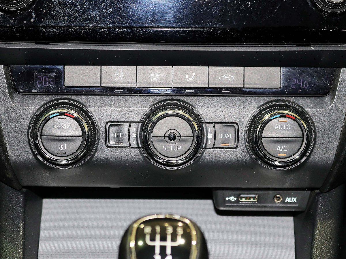 Foto Skoda Octavia 28