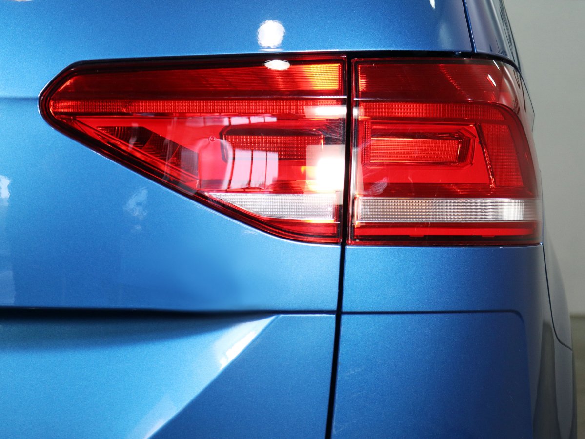 Foto Volkswagen Touran 11