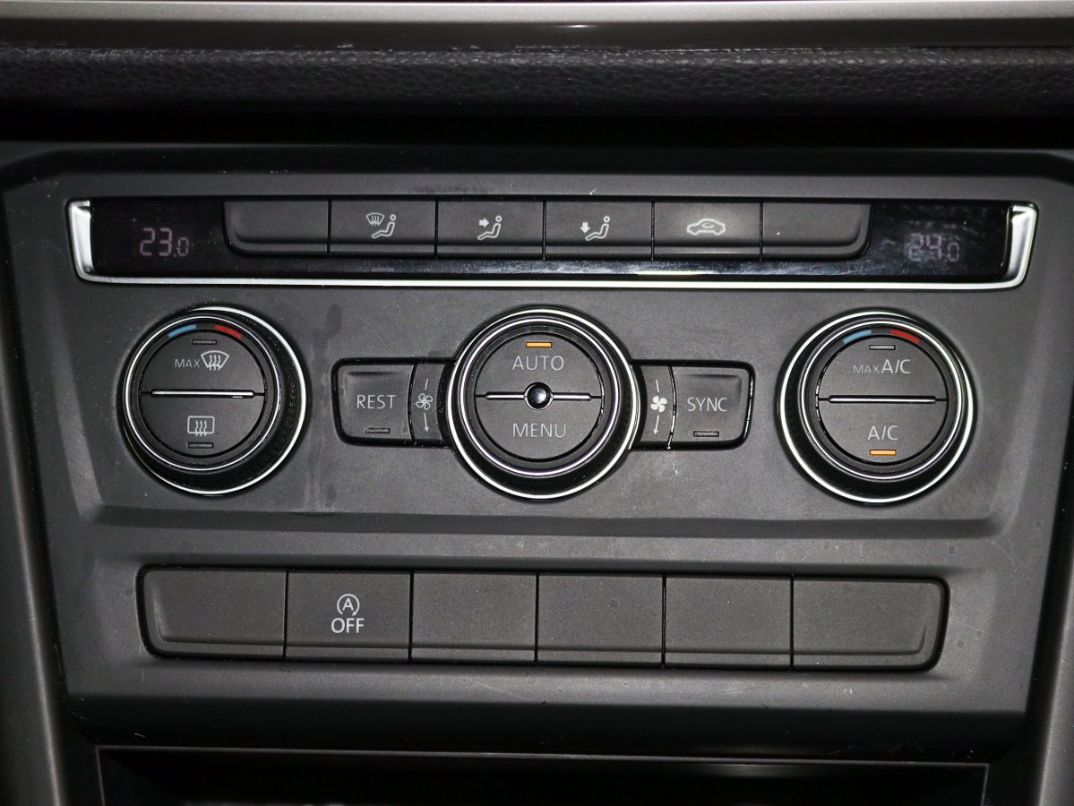 Foto Volkswagen Touran 23
