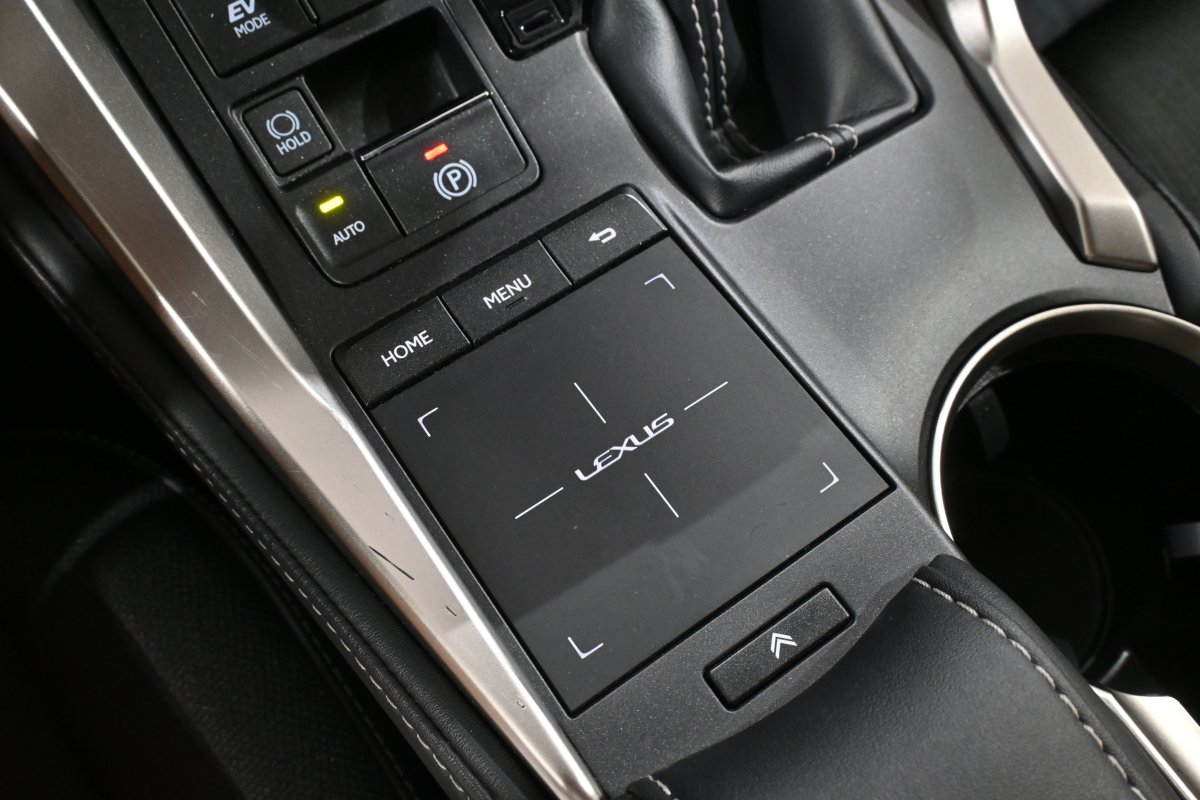Foto Lexus NX 23