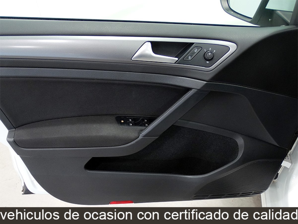 Foto Volkswagen Golf 20