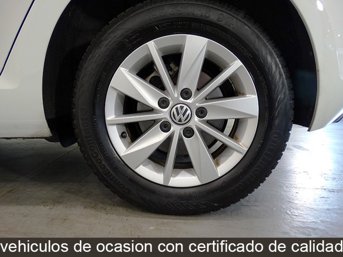 Foto Volkswagen Golf 27