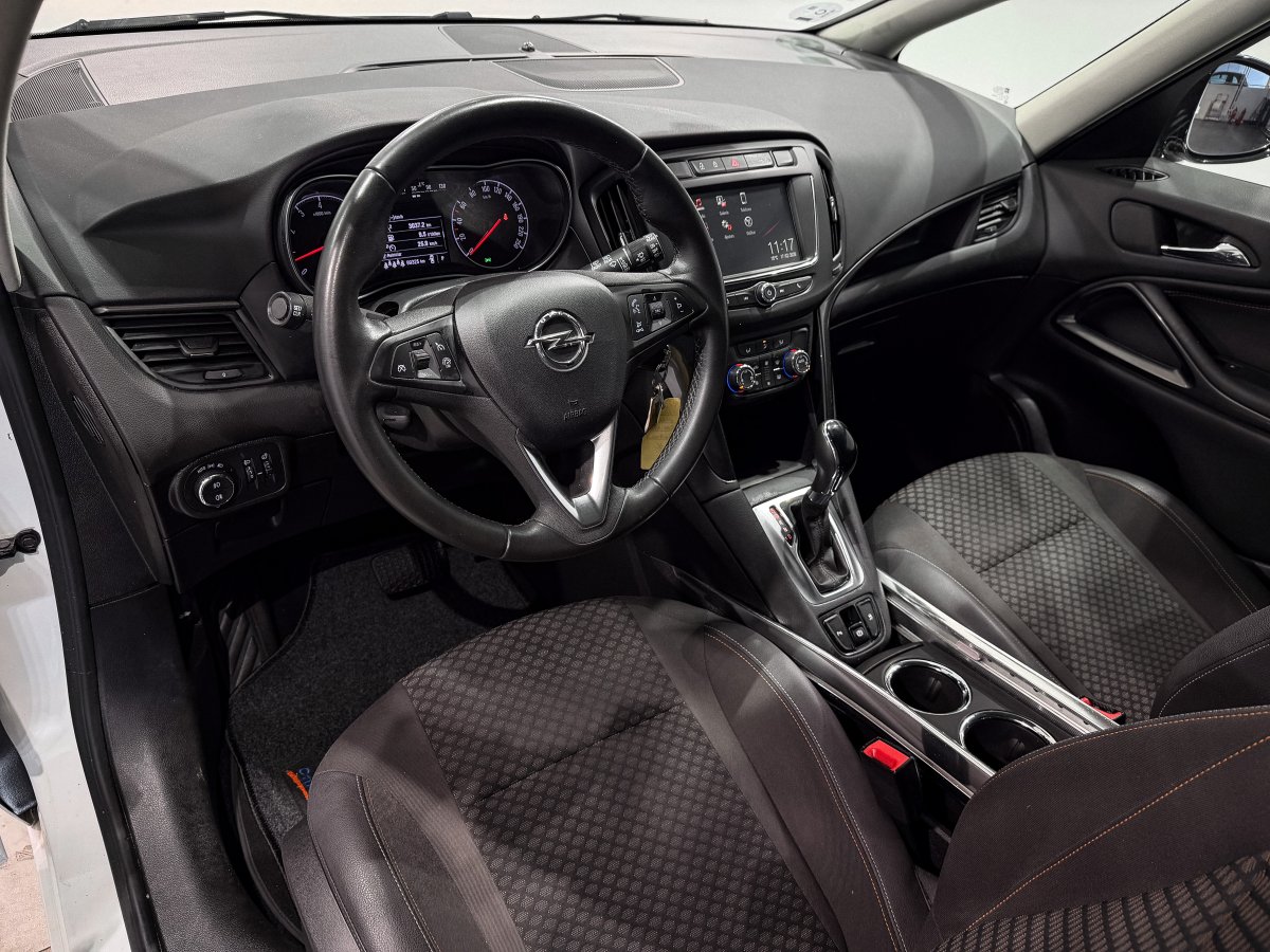 Foto Opel Zafira 10