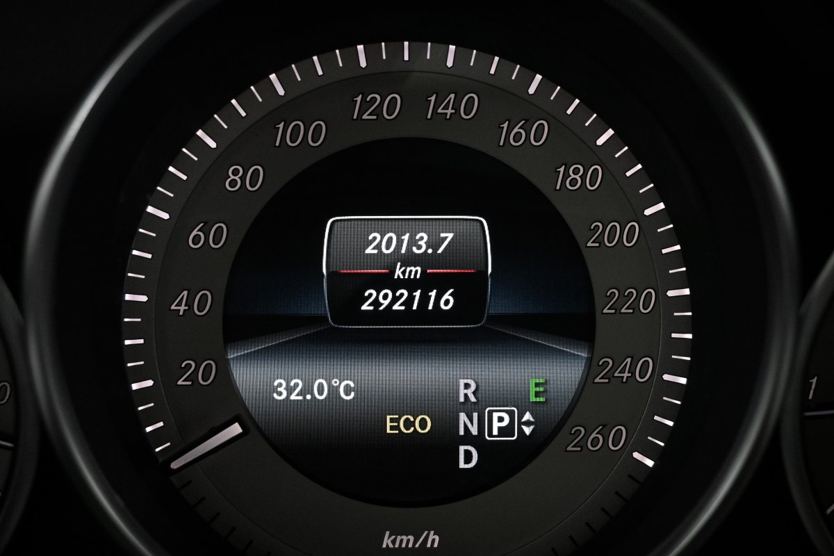 Foto Mercedes-Benz Clase E 12