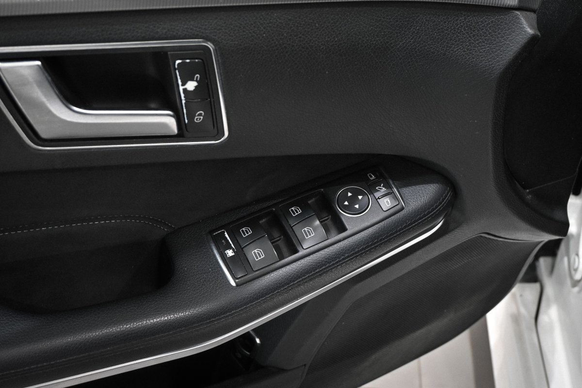 Foto Mercedes-Benz Clase E 29