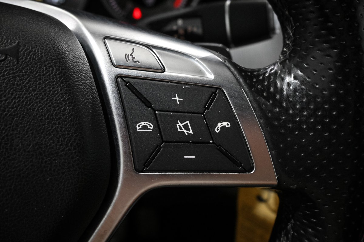 Foto Mercedes-Benz Clase E 25