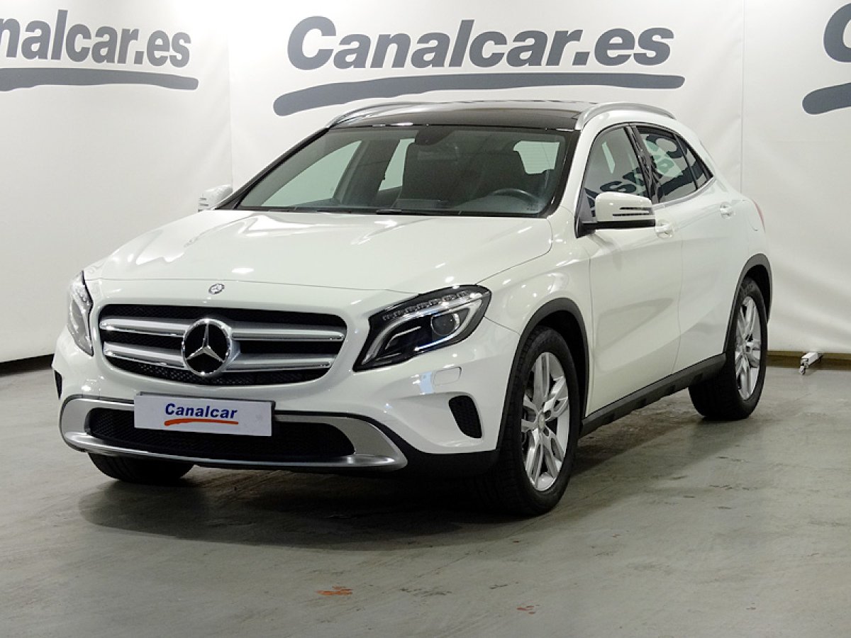 Foto Mercedes-Benz GLA 200 2