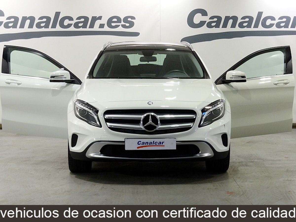 Foto Mercedes-Benz GLA 200 4