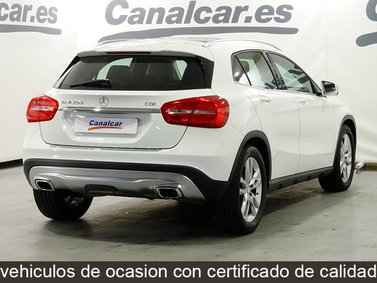 Foto Mercedes-Benz GLA 200 6