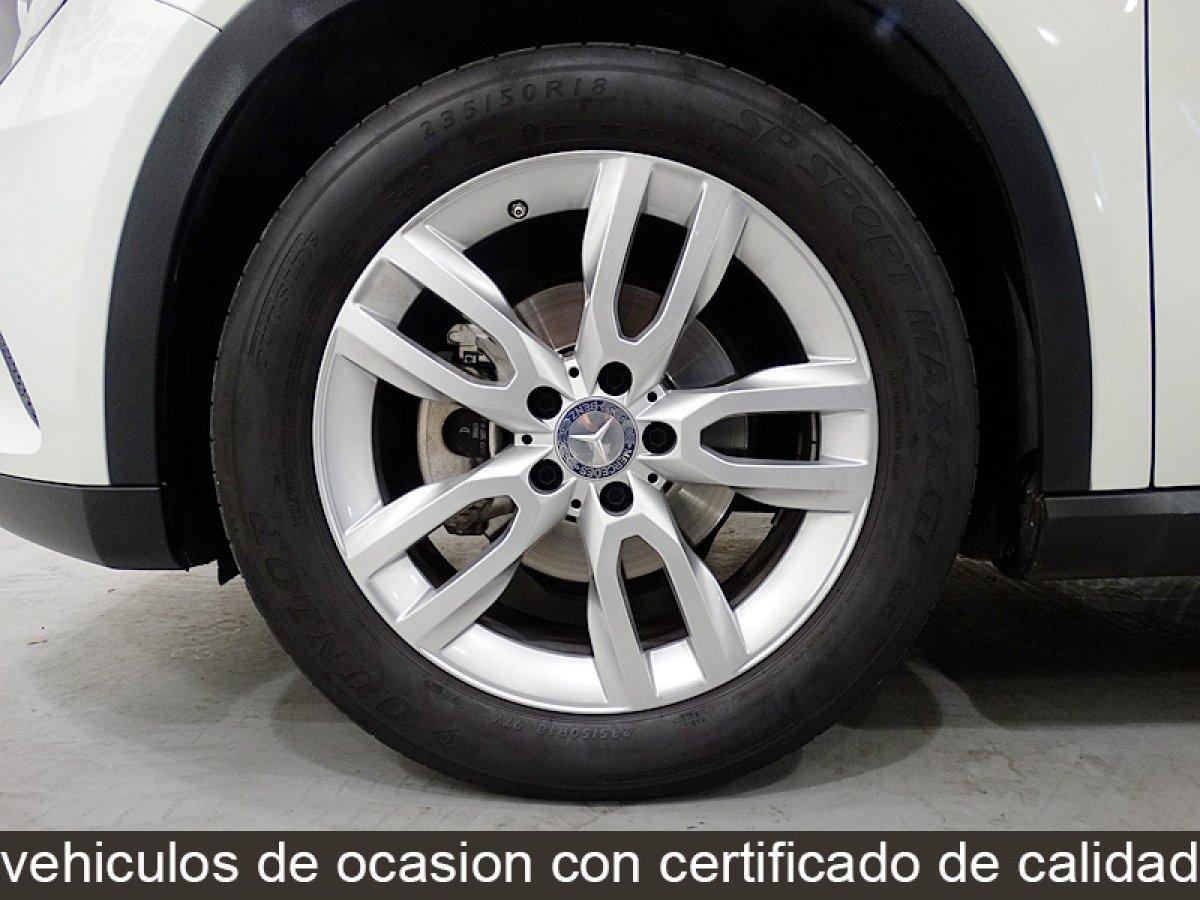 Foto Mercedes-Benz GLA 200 32