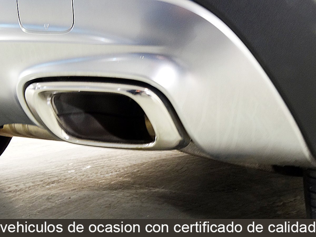 Foto Mercedes-Benz GLA 200 35