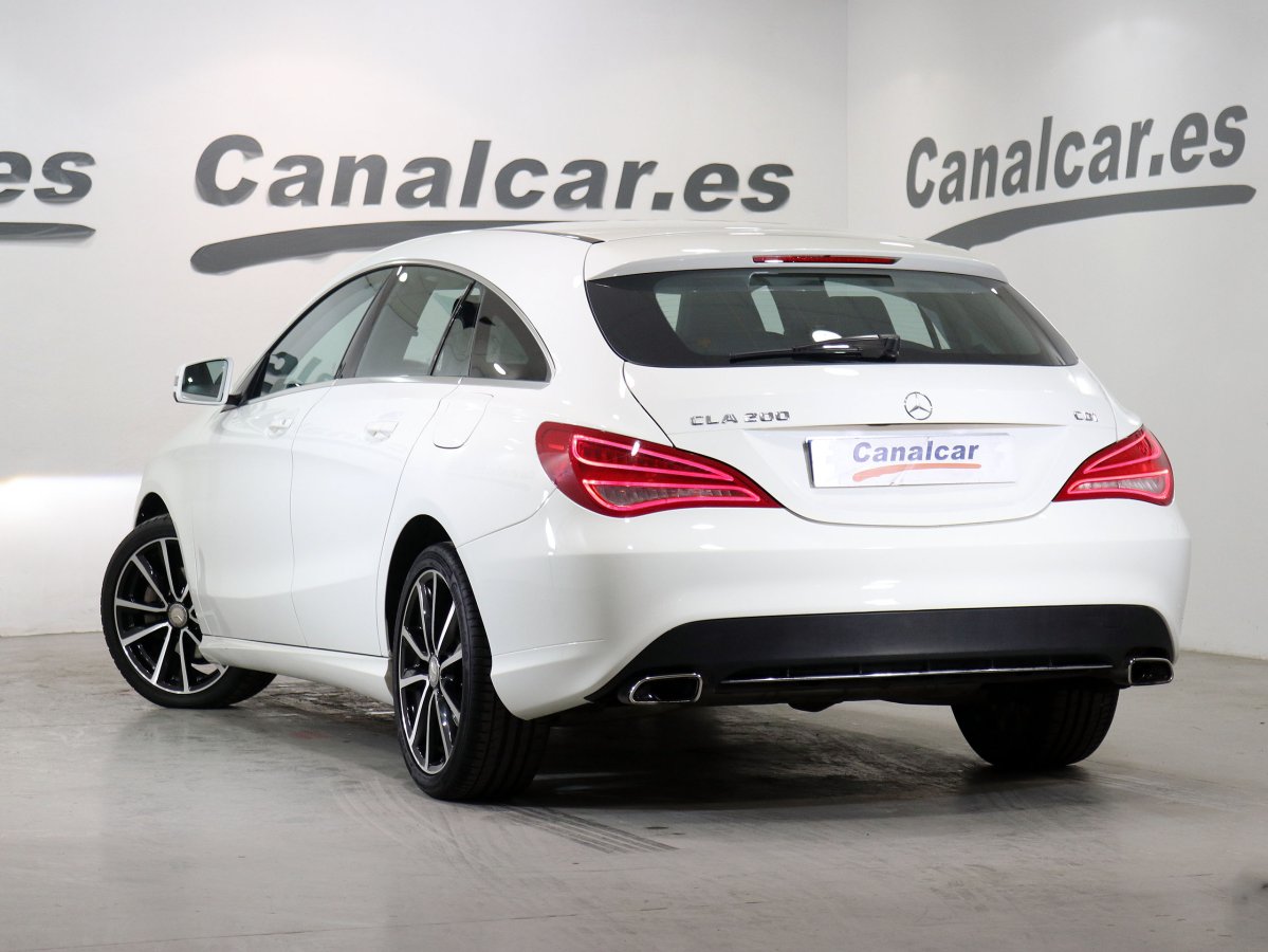 Foto Mercedes-Benz CLA 200 6