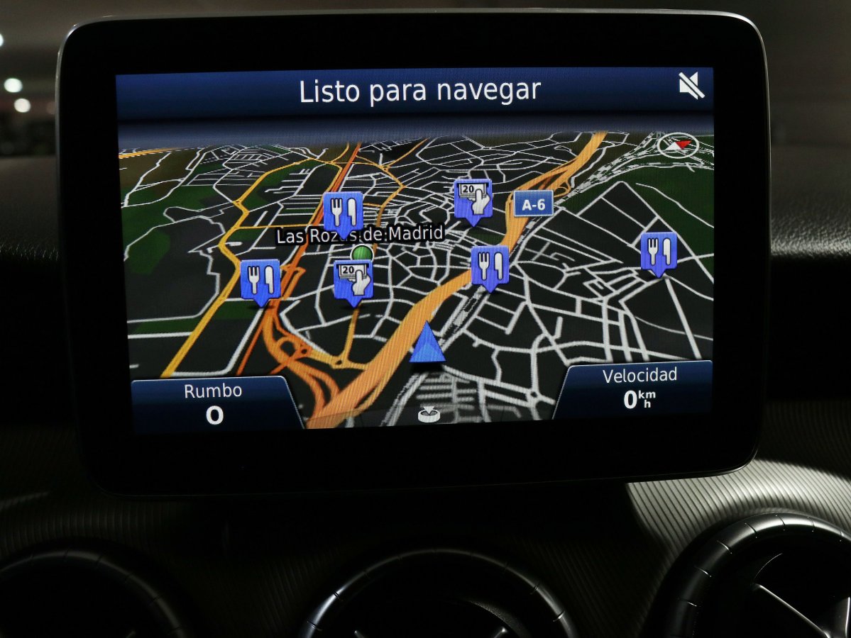 Foto Mercedes-Benz CLA 200 16