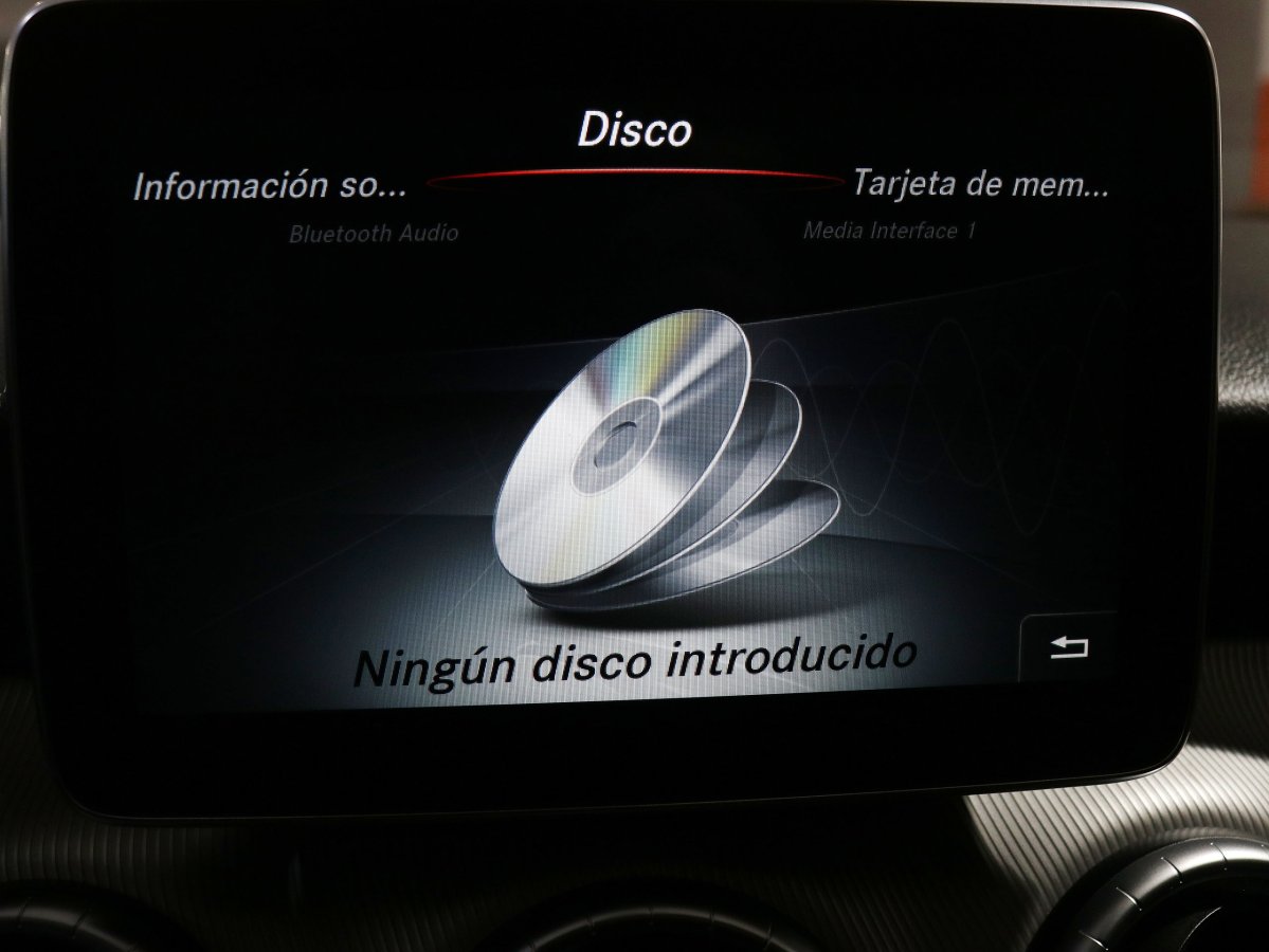 Foto Mercedes-Benz CLA 200 19
