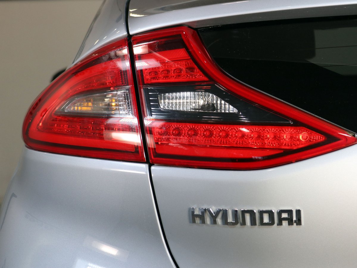 Foto Hyundai Ioniq 10