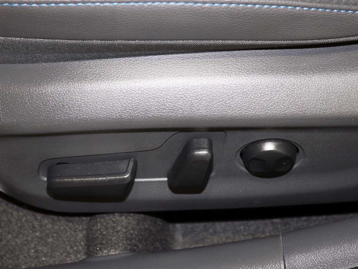 Foto Hyundai Ioniq 37